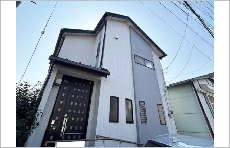 草加市両新田西町