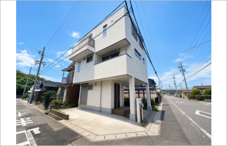 春日井市南花長町